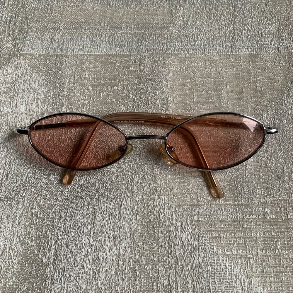 Vintage 90s/Y2K Pink Oval Sunglasses